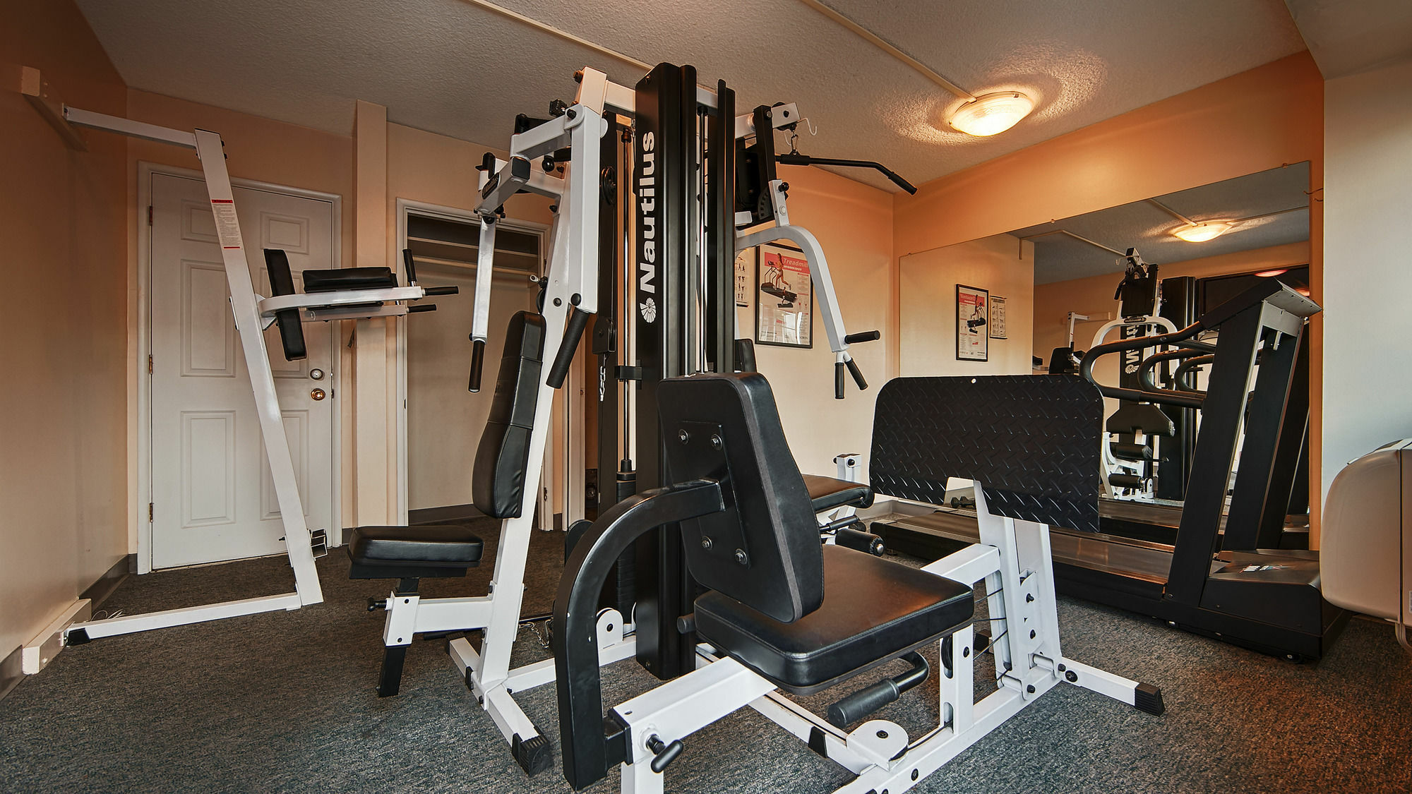 Campus Inn & Suites Eugene Downtown ภายนอก รูปภาพ