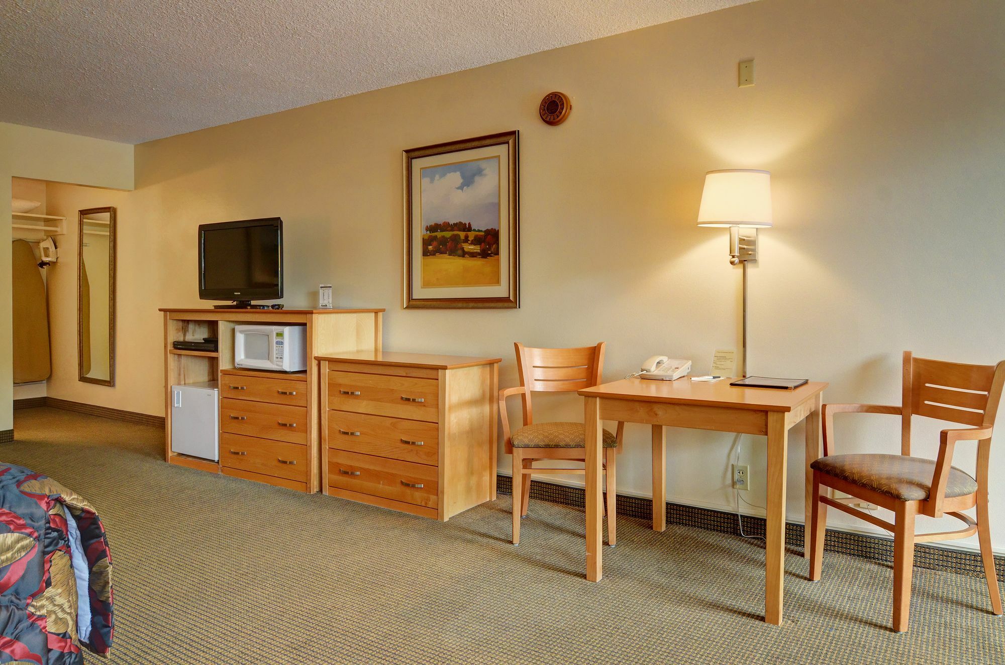Campus Inn & Suites Eugene Downtown ภายนอก รูปภาพ